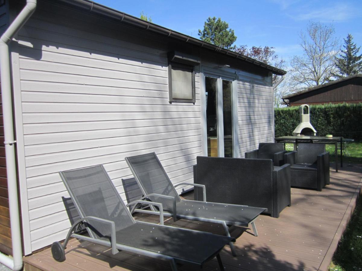 Le Petit Chalet Resteigne ภายนอก รูปภาพ